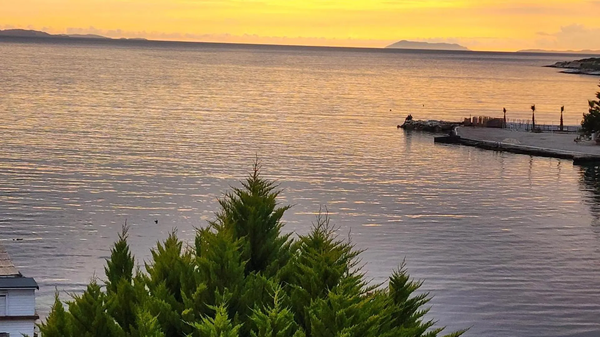 Hotel Amelie'S Apartments & Beach Saranda