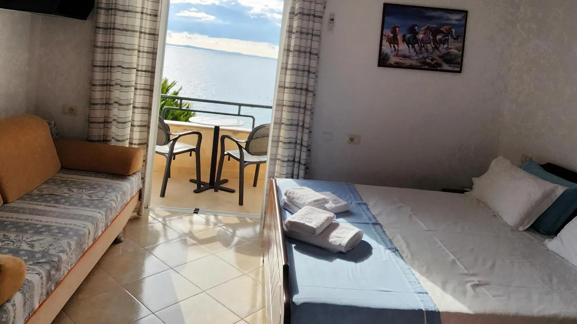 Hotel Amelie'S Apartments & Beach Saranda Albania
