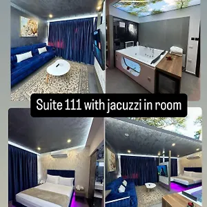 Holiday Apartments Appartement Tirana